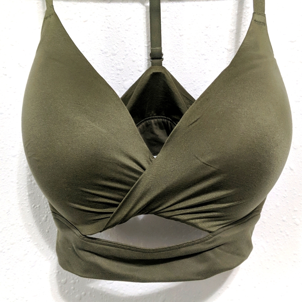 Victoria Secret 34DD Uplift No Wire Padded Pullover Bra